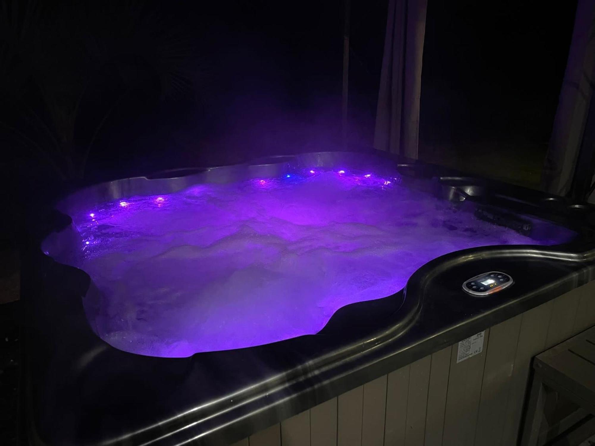 Maison Moderne Au Calme Avec Billard, Jacuzzi, Bain A Remous, Piscine, Babyfoot Labastide-du-Temple Ngoại thất bức ảnh